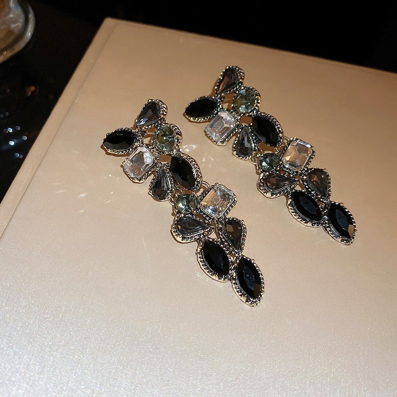 Medieval vintage diamantes geométricos oval pendientes collar ligero lujo nicho cadena clavícula juegos de joyería retro