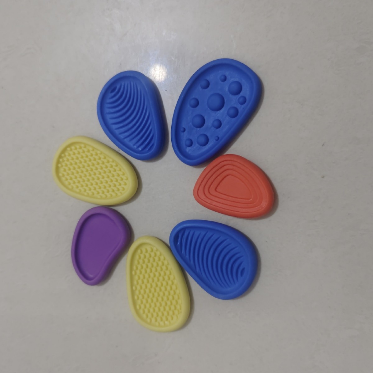 Juguetes Fidget transfronterizos juguetes sensoriales coloridos piedra suave para estudiantes autistas artefactos creativos de alivio del estrés