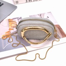 新款欧美百搭金属潮流链条晚宴包女个性轻便外出逛街休闲斜挎包