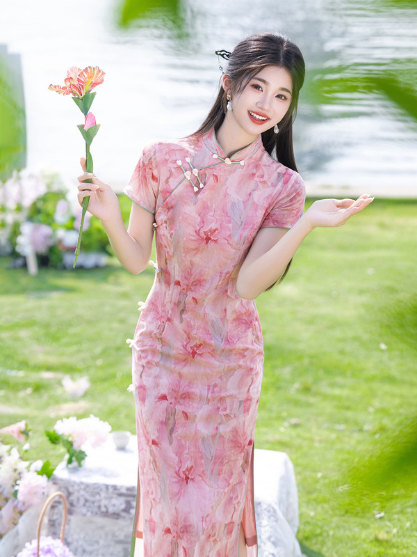 ピンクのチャイナドレス 2025 新しい夏の改良された若い女の子の新しい中国風の女性のドレスは美しいです|undefined