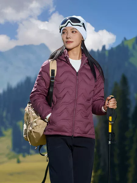 Wolf King 90 White Duck down Jacket, Large Size Women's Graphene Lined Warm Outdoor Lightweight down Jacket for Trendy Moms