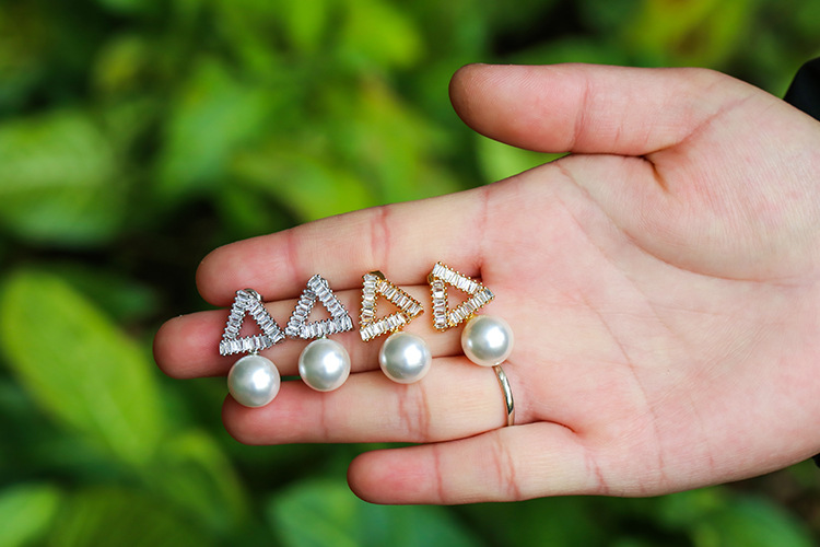 Zircon Triangle Pearl Long Simple Personality Pearl Earrings display picture 4