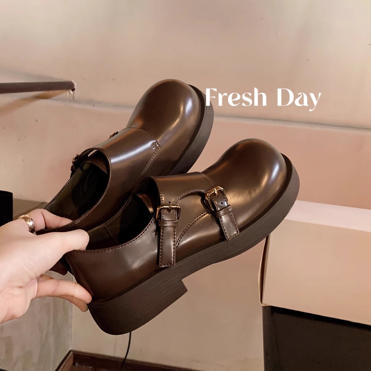 现货秒发！葡萄妈同款鞋双扣带圆头一脚蹬复古英伦风大头小皮鞋女