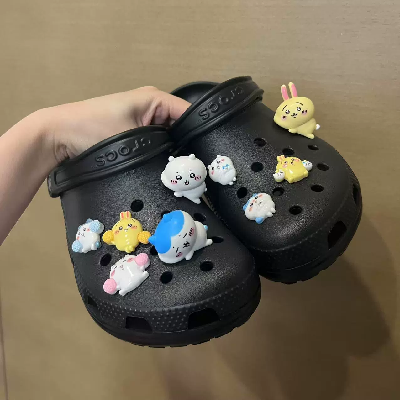 Removable footwear buckle, universal accessory, DIY