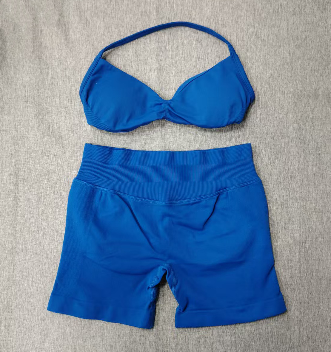 Conjunto DF Amazon pantalones cortos explosivos sujetador pequeño alto elástico superfino nailon halter cuello hermoso chaleco deportivo trasero