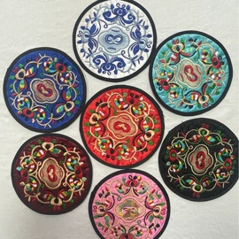 布贴;餐垫、杯垫;刺绣工艺品