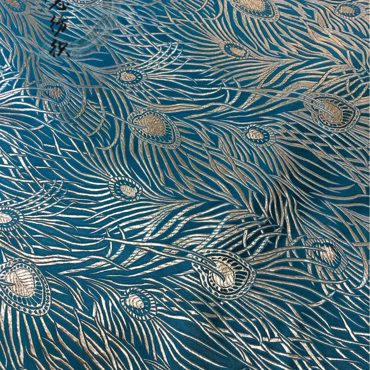 厂家供应仿三五织锦缎 金水尾提花面料 家具家纺面料批发