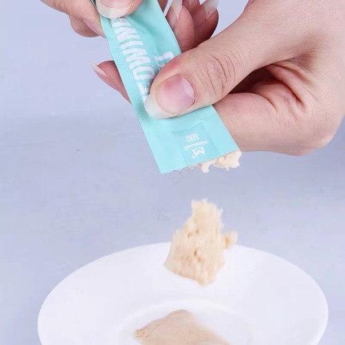 Yihe cat strips, fresh cat strips 12g*5 pieces/pack, cat strip snacks, nutritious fattening and growing gills, wet food for young cats