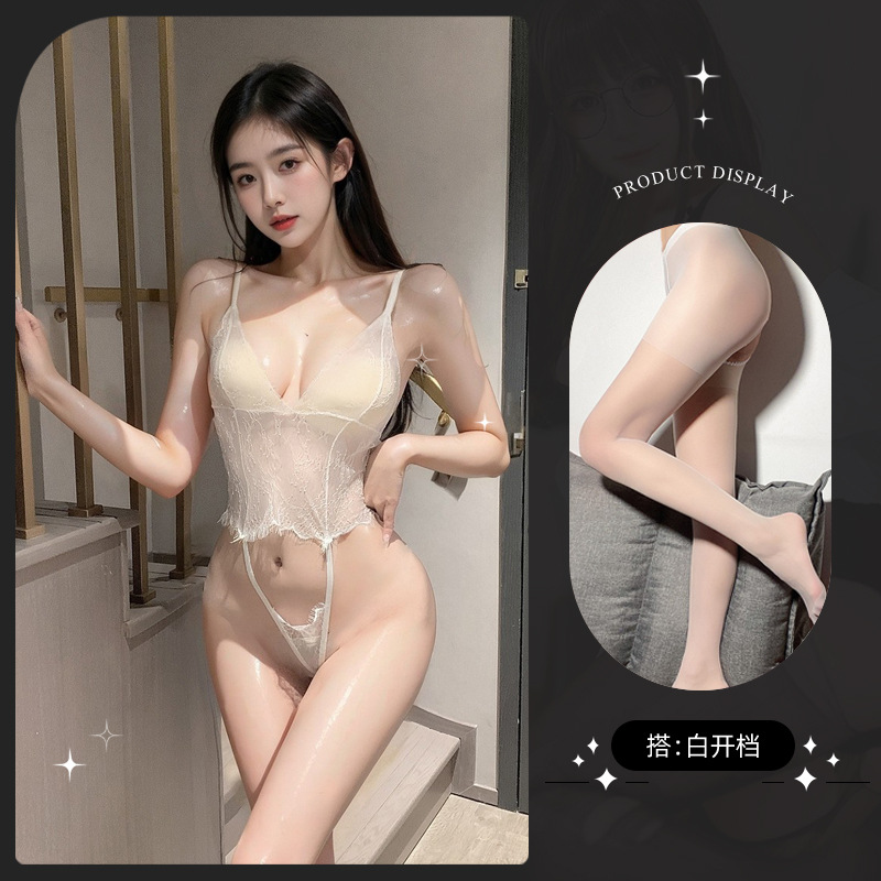 흰색 레이스 점프수트 + 흰색 오픈 양말