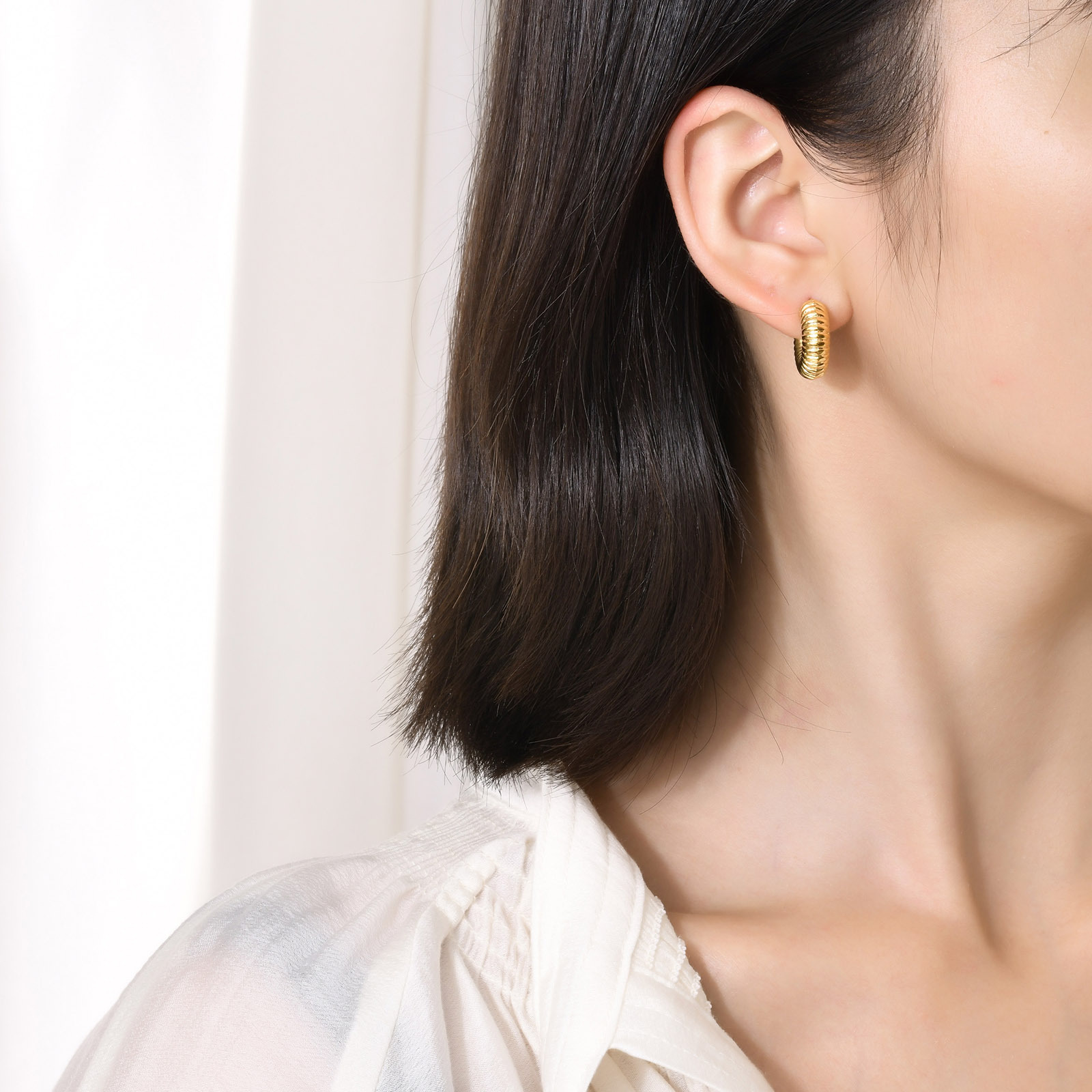 Simple Style C Shape Titanium Steel Plating Ear Studs 1 Pair