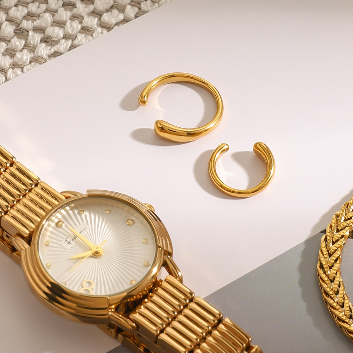 JEDING europa y americana acero inoxidable orejas de oro sensación de alto nivel sin agujeros de orejas huesos de acero de aluminio pendientes transfronterizos