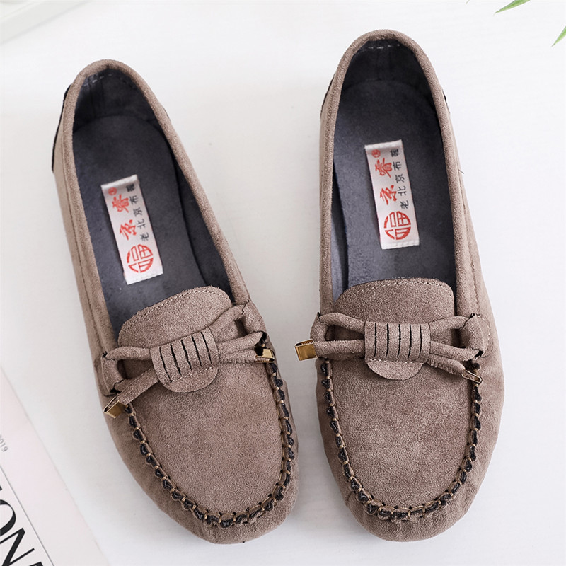 New mom shoes women's spring and autumn comfortable soft bottom non-slip casual black women's shoes Beijing cloth shoes work shoes flat New mom shoes women's spring and autumn comfortable soft bottom non-slip casual black women's shoes Beijing cloth shoes work shoes flat