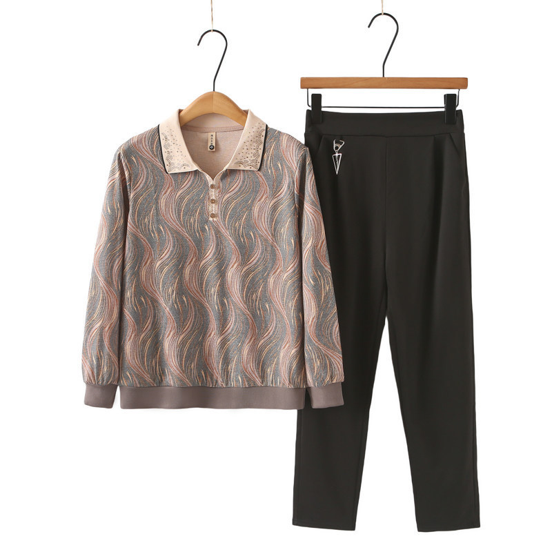 Mom's autumn outfit set 2026 new style for middle-aged and elderly women, long-sleeved base shirt for spring and autumn