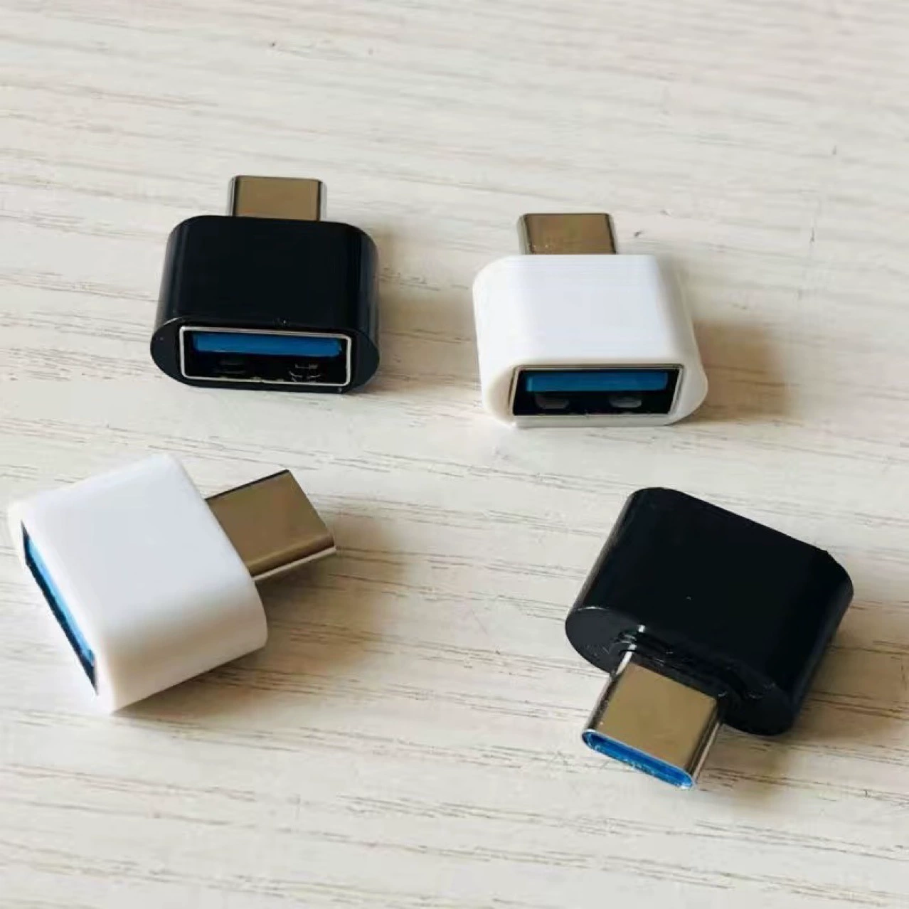 Car mobile phone USB music movie data transmission OTG adapter Android type to USB expansion mobile phone