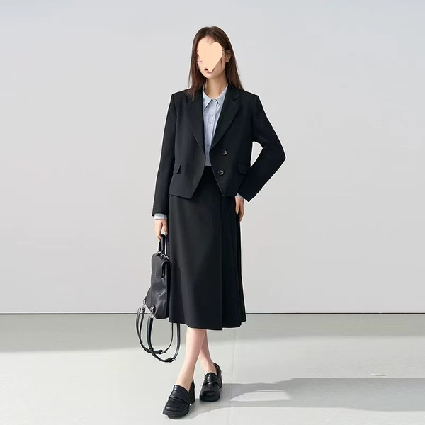 Black set, skirt