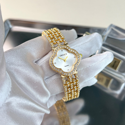 Four-leaf Clover Diamond-studded Quartz Watch for Women Live Stream Lady Manufacturer Wholesale Foreign Trade New Bracelet Watch