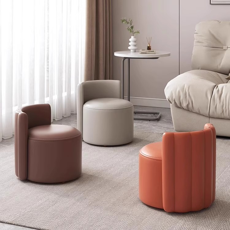 Taburetes de sofá de lujo ligero, paquetes blandos, taburetes de cuero, taburetes de mesa de té, taburetes de respaldo, taburetes para cambiar zapatos