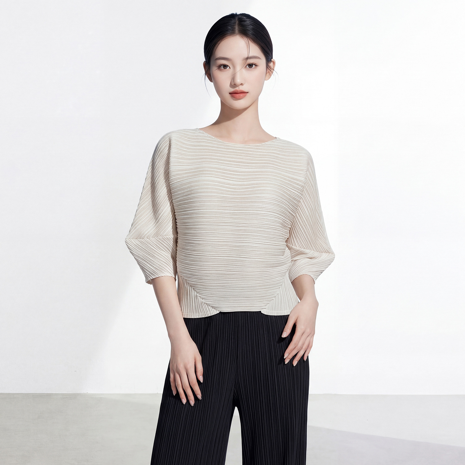 미야케 품질 반소매 여성 티셔츠, 고급스러운 단색 라운드넥 심플 비대칭 크롭탑 여름