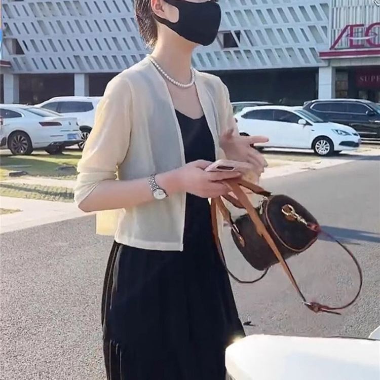 披肩外搭女2025新款防晒开衫高级感配裙子夏薄款宽松冰丝针织上衣|undefined