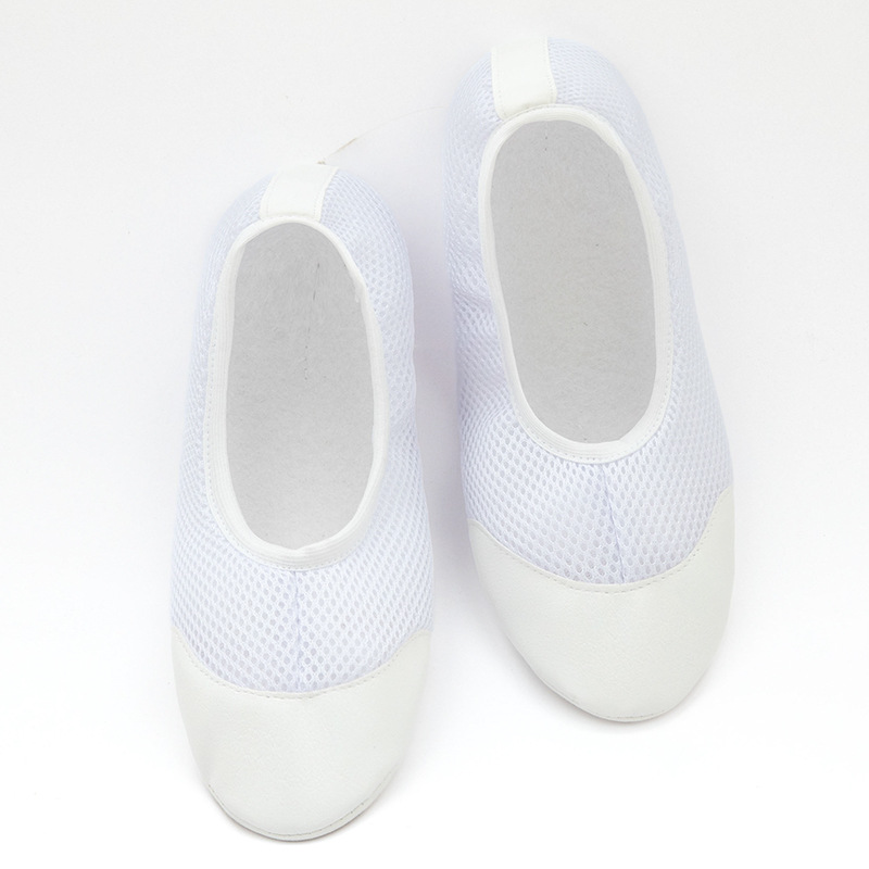 Zapatos de baile de ballet de verano nuevos zapatos de suela suave cómodos para niños huecos de malla transpirable zapatos de práctica de un pie