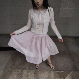 女式牛仔裤;女式T恤;休闲裤