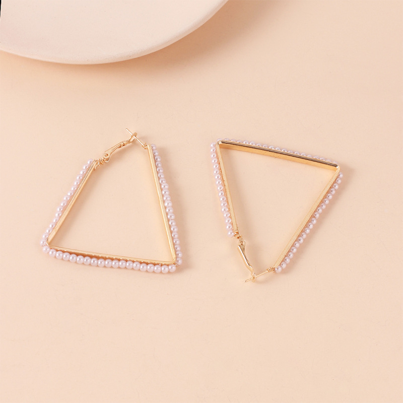 4g Weight Earrings Classification Wedding, Travel Occasion Women'S Gender Gold Color Fashion Geometric Triangle Pearl Alloy Earrings Wholesale 5