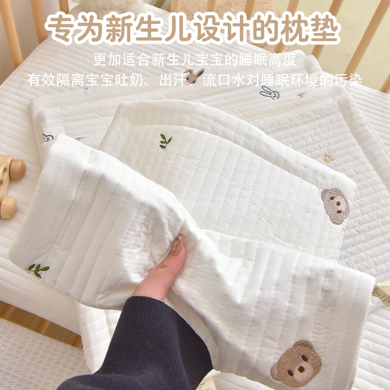 嬰兒枕墊新生兒A類純棉絎縫卡通刺繡平枕0-12月防吐奶四季款枕墊