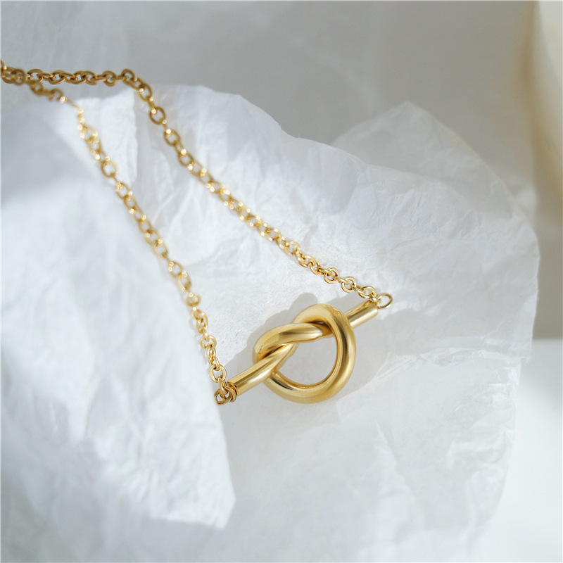 Tie a Heart Knot Necklace Women's Titanium Steel Color-free Clavicle Chain Short Love Simple Light Luxury Necklace Chain Personality Temperament Tie a Heart Knot Necklace Women's Titanium Steel Color-free Clavicle Chain Short Love Simple Light Luxury Necklace Chain Personality Temperament