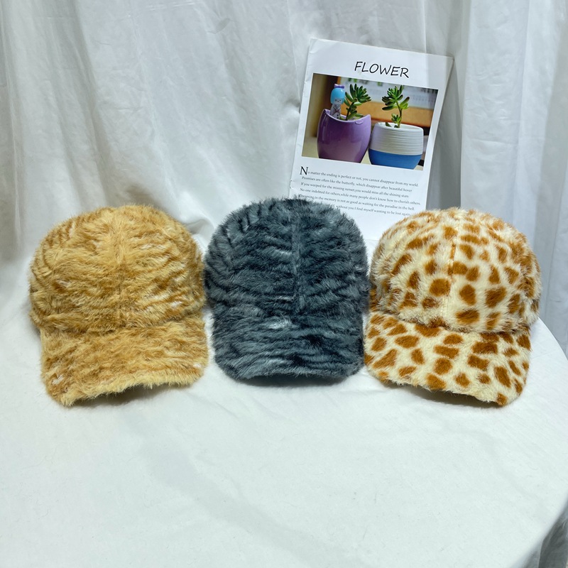 Moda coreana de leopardo tigre gorra de béisbol de peluche para mujeres otoño invierno moda retro gorra de lengua casual gorra caliente