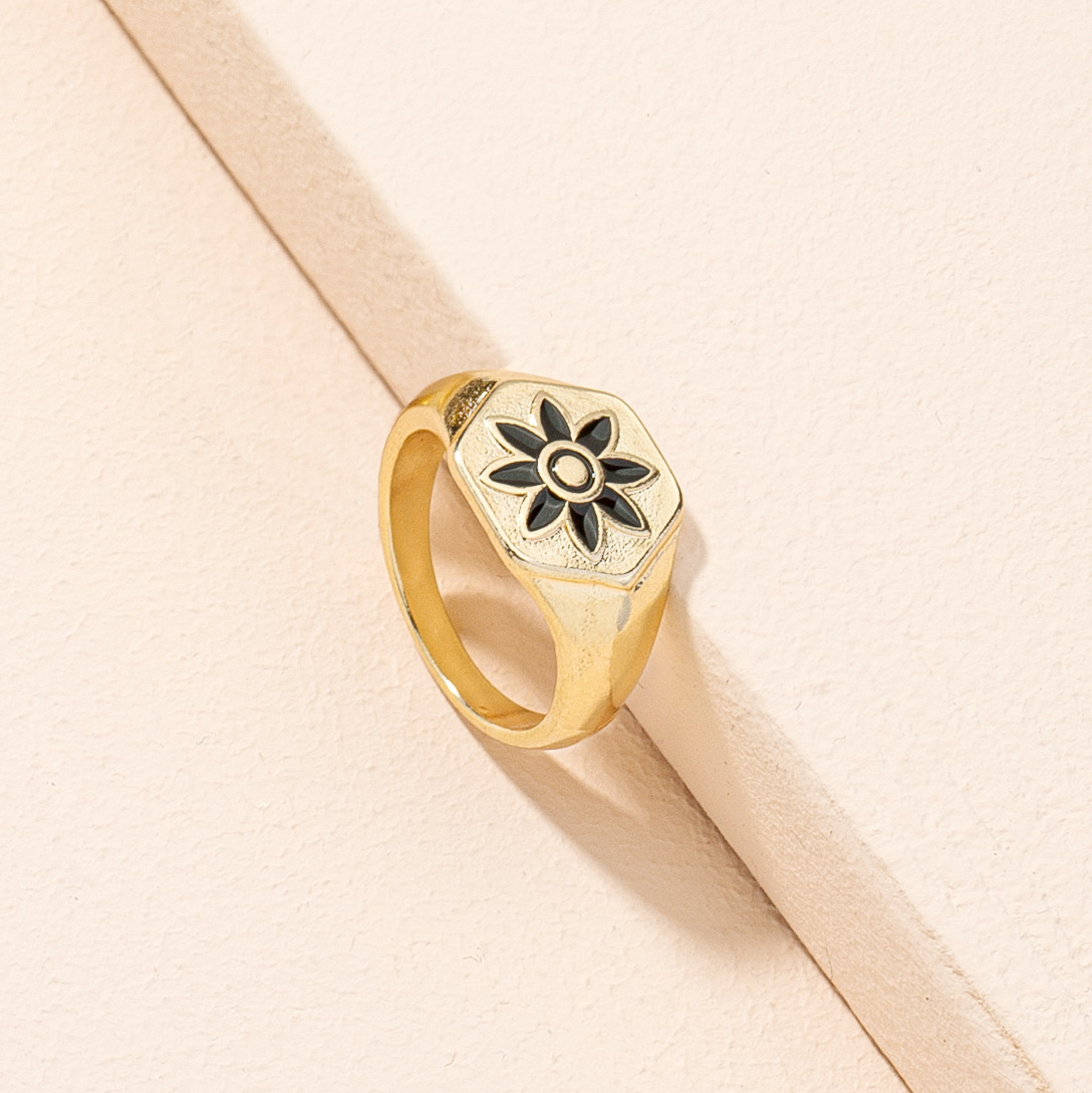 New Retro Fashion Flower Ring display picture 3