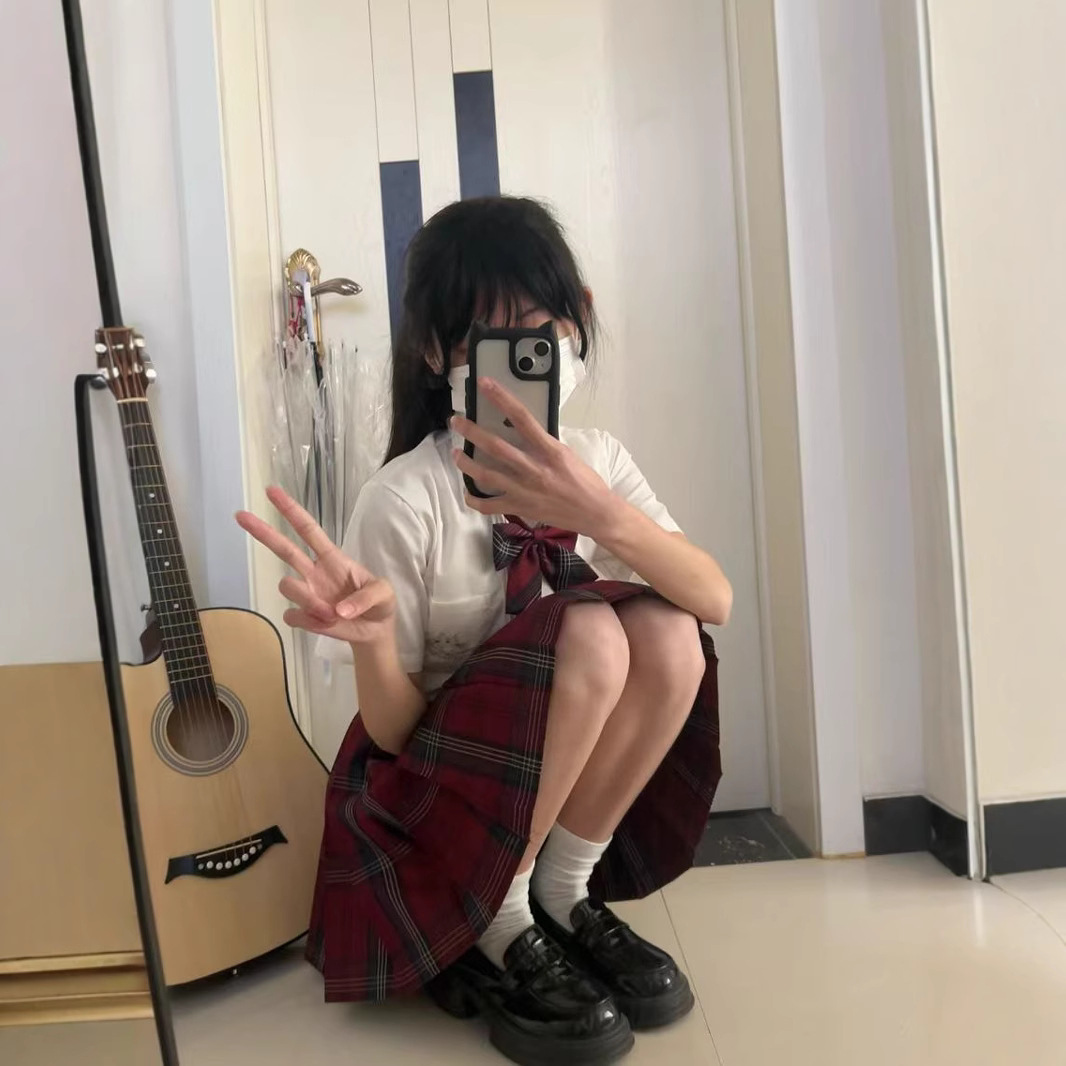 [2024 새로운] 원래 XUAN GE 스커트 세트 순수한 욕망 JK 셔츠 허리 조커 소녀 대학 스타일 주름 치마