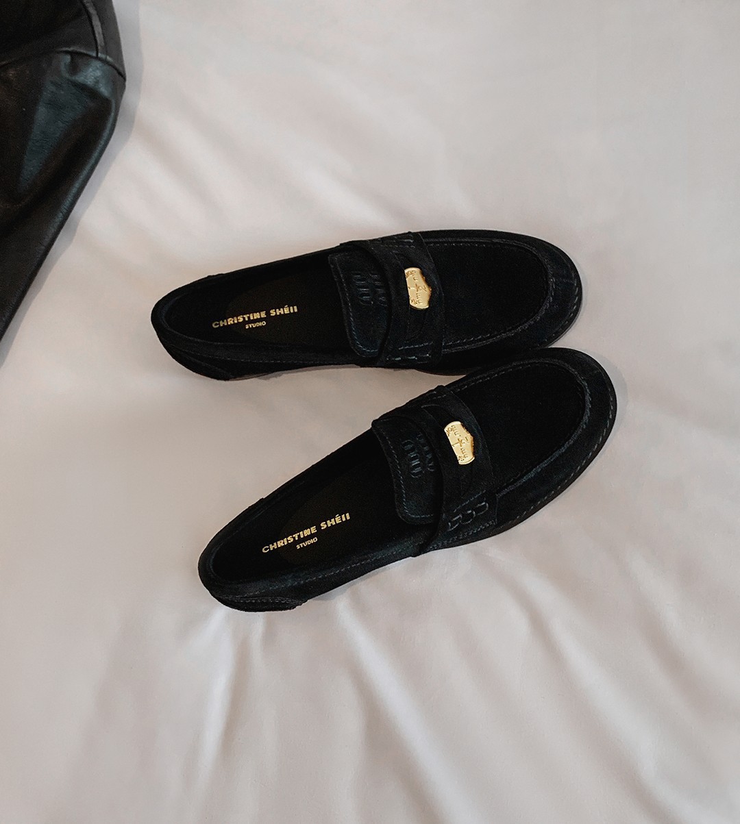 手で色を塗る金貨の楽福靴の女性の英倫の小さい革靴のデザイン感の小さい大衆の復古の太さと明るい皮の丸い靴