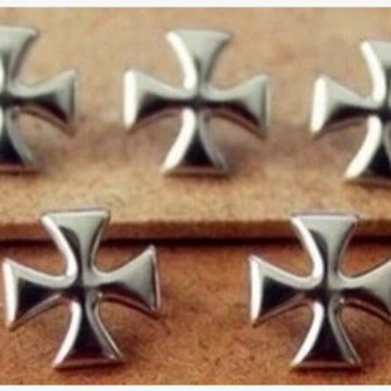 方形铆钉 银色方钉 金字塔 DIY柳钉服饰配件 多尺寸铆钉diy