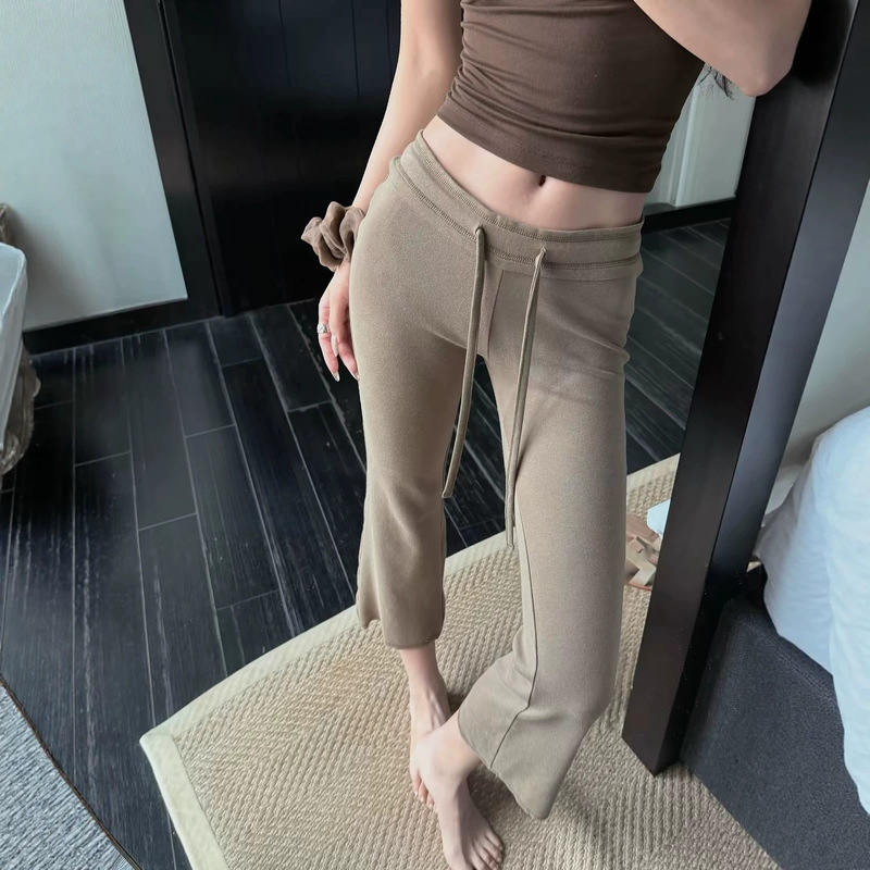 7/8 Flared Yoga Pants - A godsend for petite individuals, elastic, slimming, with drawstring, flared pants 7/8 Flared Yoga Pants - A godsend for petite individuals, elastic, slimming, with drawstring, flared pants