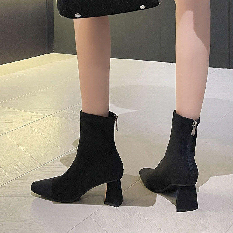 Bốt nữ cổ thấp mũi vuông gót dày 6–8 cm phối vải nhung kiểu cổ điển — Màu đen (Lót lông cừu), Nâu (đơn nhung trên và dưới)