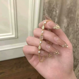 耳环;项链;戒指