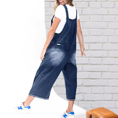 デニムのバックパンツがゆったりしています。