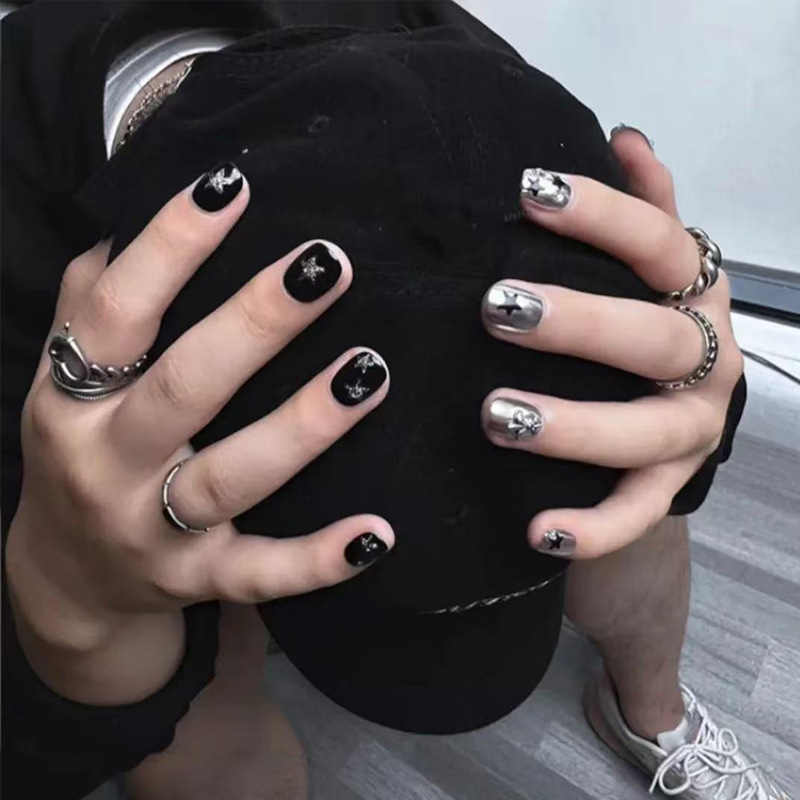Cross-Border Hot-Selling Nail Art Nail Tips with Black and Silver Star Patterns, Sweet and Cool Style, 24-Piece Finished Fake Nails for Wholesale