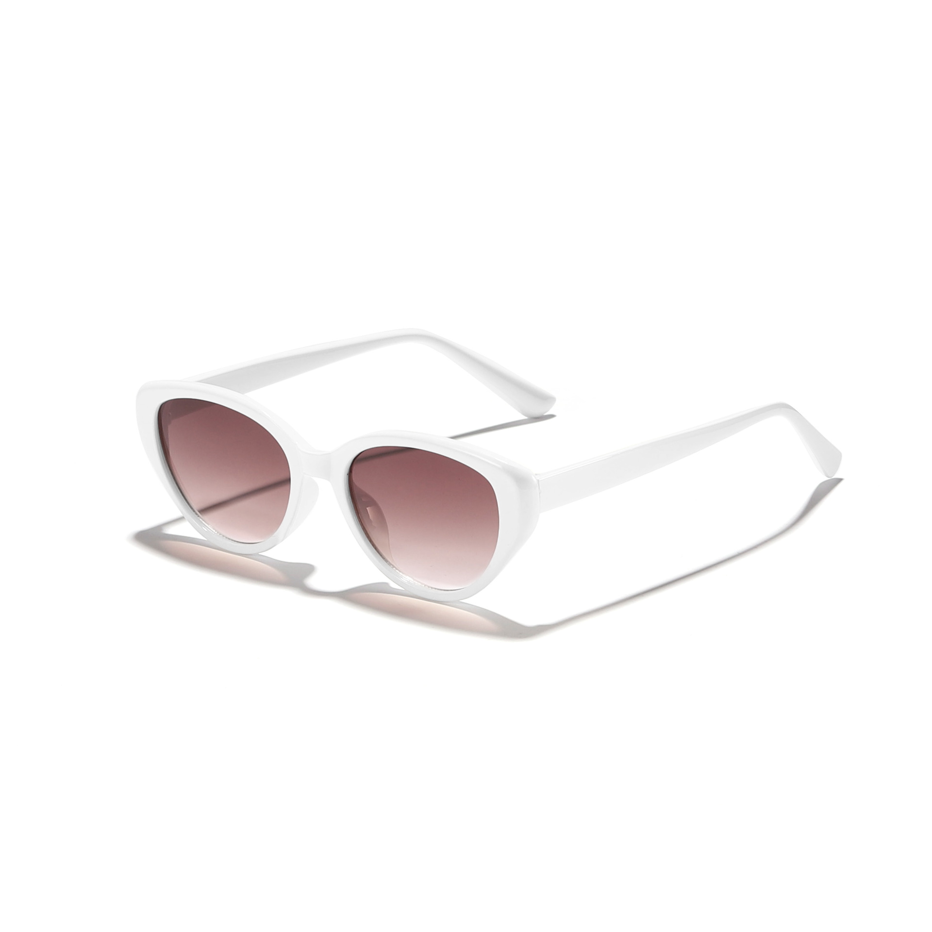 Gafas de sol retro ojo de gato, cara redonda cuadrada de moda femenina, delgado, pequeño libro rojo, el mismo estilo, gafas de sol de alta gama de estilo europeo y americano