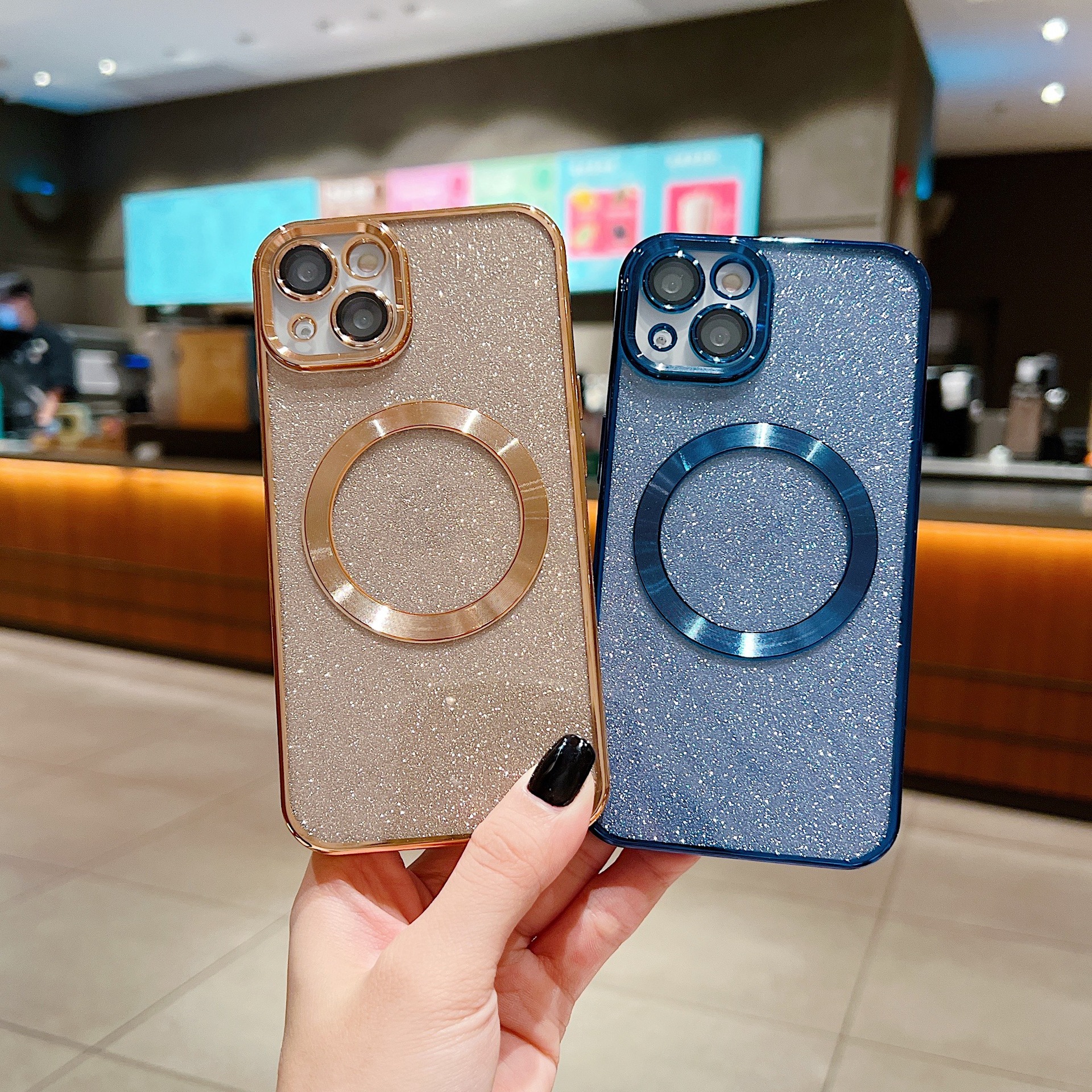 TechGlobe TechGlobe Custodia morbida glitterata con ricarica wireless magnetica per iPhone 17 Pro Max 16_voghion.com