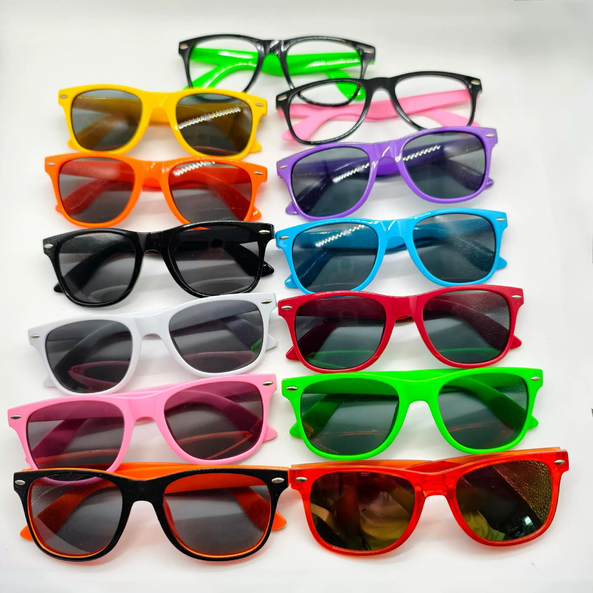 欧美时尚经典米钉太阳镜跨境外贸彩色防晒墨镜可定制logo