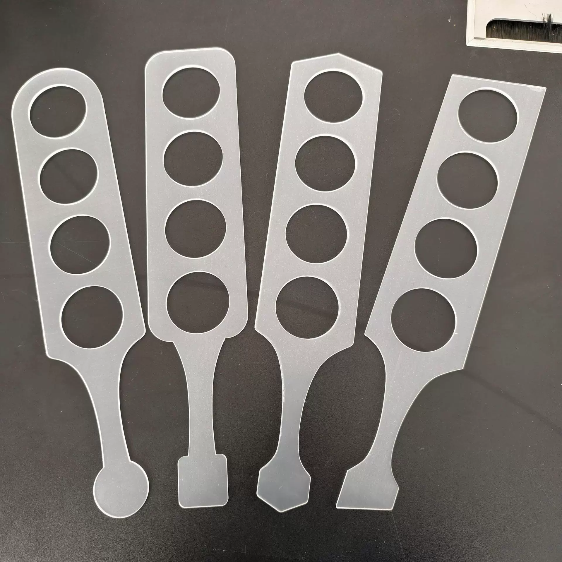 Трансграничный новый прозрачный акриловый 4 стиля вина пива виски разделочная доска шаблон руководство инструмент