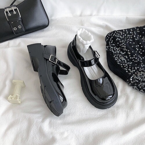 Thick-soled leather shoes for schoolgirls, versatile British-style retro shoes with skirts, flat-soled Mary Jane pig kidneys