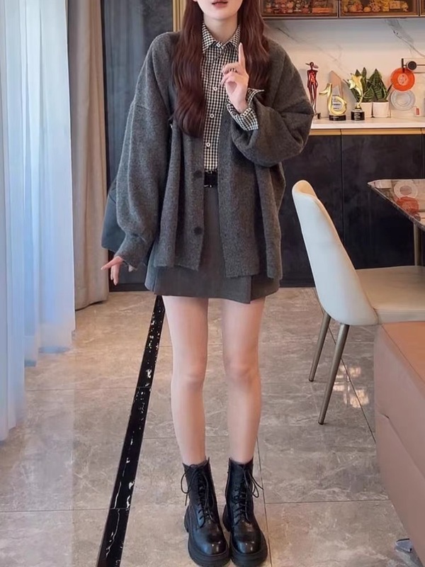 早秋新款慵懒风宽松毛衣针织开衫外套女韩系下摆开叉刺绣百搭上衣|undefined