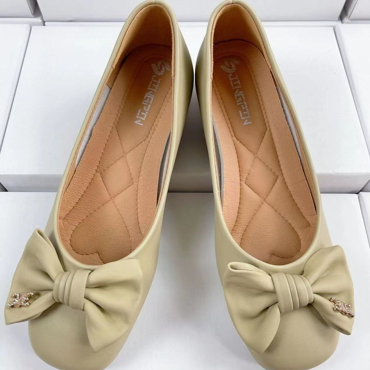 2025 Spring/Summer Ultra-Soft Loafers New Shallow Slip-On Maternity Shoes for Women Versatile Elegant Soft Sole