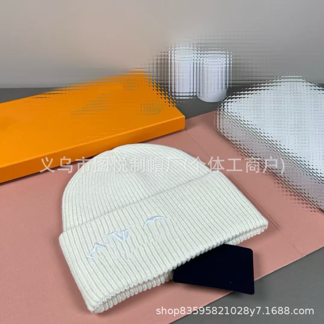 화이트(문자 자수)