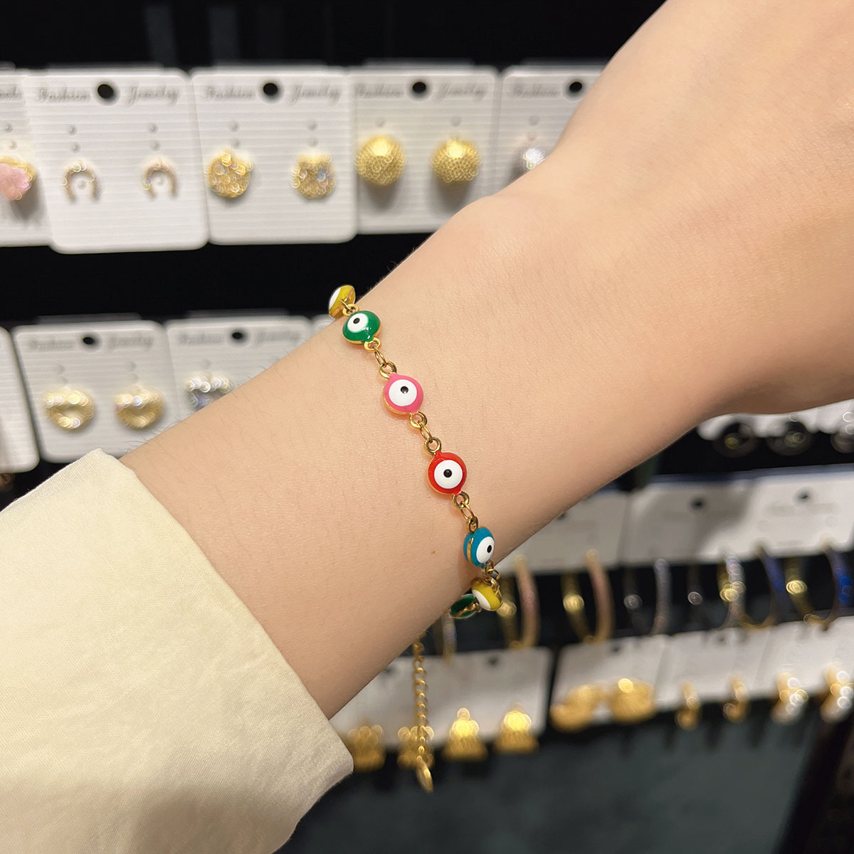 7g Weight 0.05µm-0.08µm Gold Plating Thickness Lady Devil's Eye 304 Stainless Steel Bracelets In Bulk