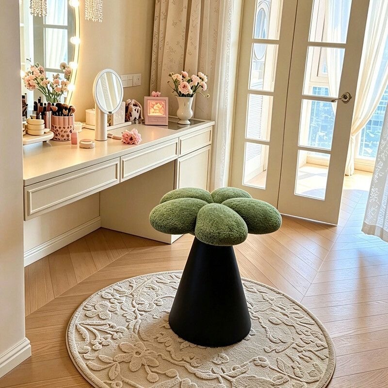 High-end bedroom vanity stool, new trendy makeup stool for girls, with a light luxury feel, petal-shaped chair with fabric backrest High-end bedroom vanity stool, new trendy makeup stool for girls, with a light luxury feel, petal-shaped chair with fabric backrest
