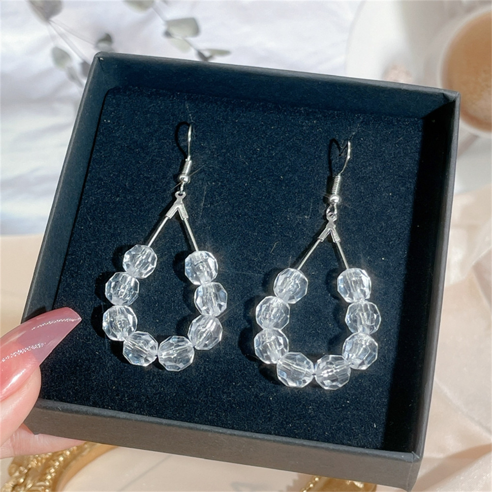 Boucles D&#39;oreilles En Métal Faites À La Main En Cristal En Forme De Coeur Avec Un Long Cercle De Perles De Mode display picture 1