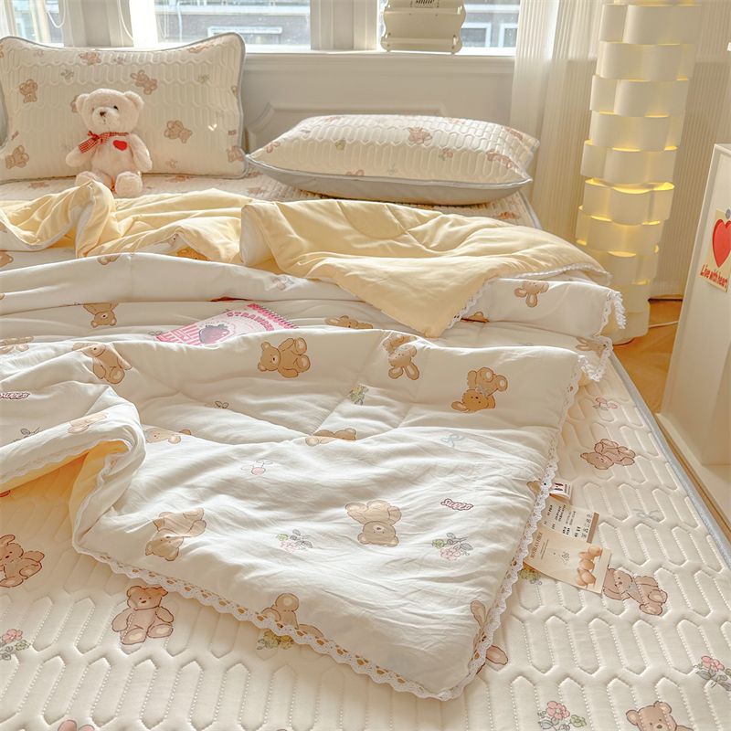 Estera de látex de seda de hielo de verano Juego de cuatro piezas de edredón fresco de verano 2025 nuevo edredón de aire acondicionado cama de dormitorio juego de cuatro piezas de edredón de verano